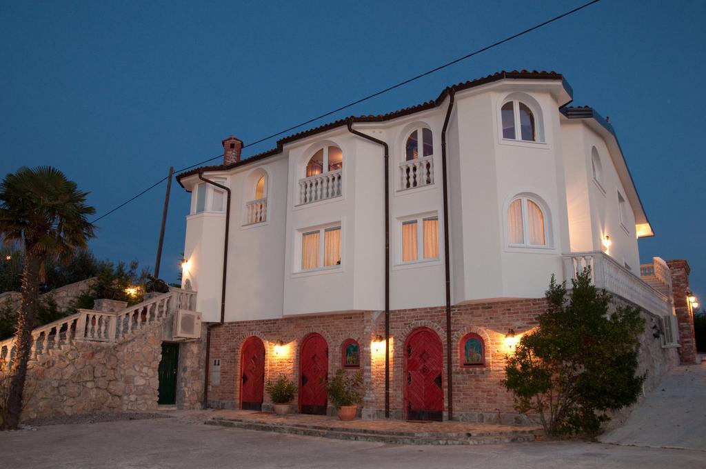 Casa Oasa -Accommodation , Pizzeria & Bar 마레지게 외부 사진
